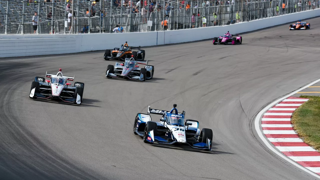 Why has IndyCar never gone global like Formula 1?